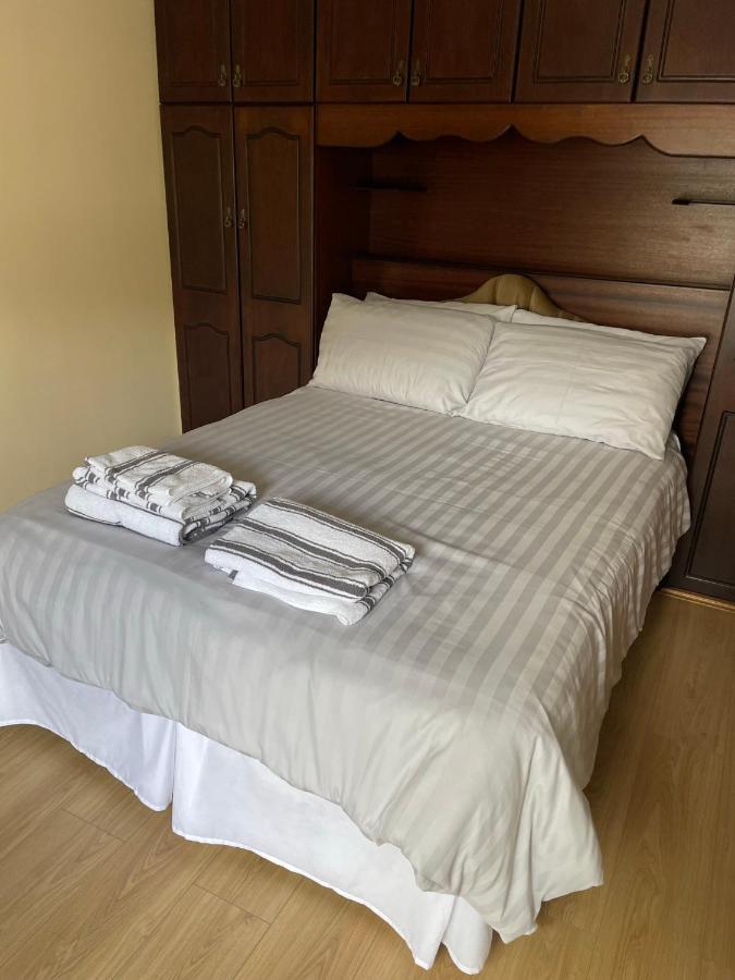 Large Townhouse With Gardens Apartment Kingscourt Ngoại thất bức ảnh